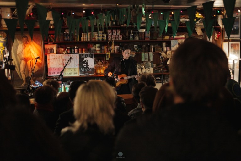 web_RoseCousins_SSLevis_IMG_3714