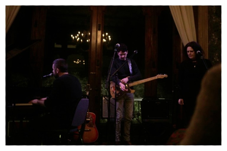 web_MickFlannery_BantryHse_IMG_5956