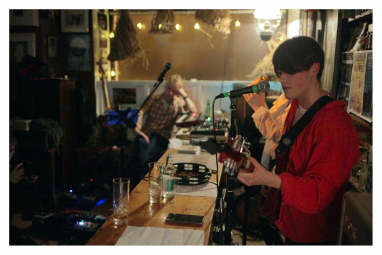 FC&C w/ Kit at Levis Corner House, Ballydehob 08 Feb 2020