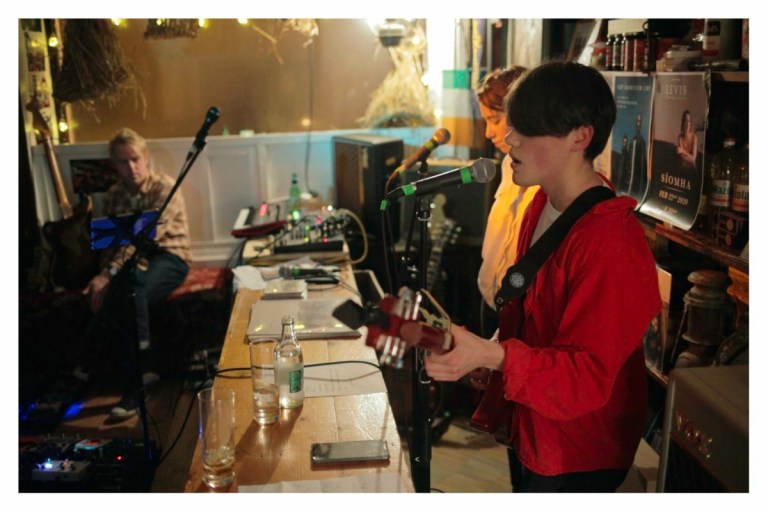 FC&C w/ Kit at Levis Corner House, Ballydehob 08 Feb 2020