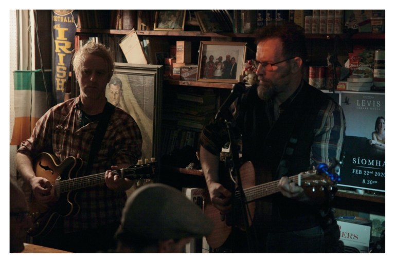 Philip Marshall at Levis Corner House, Ballydehob 08 Feb 2020