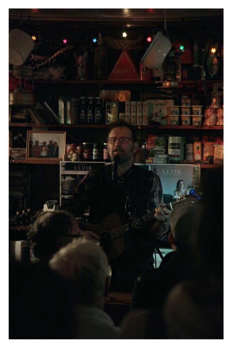 Philip Marshall at Levis Corner House, Ballydehob 08 Feb 2020