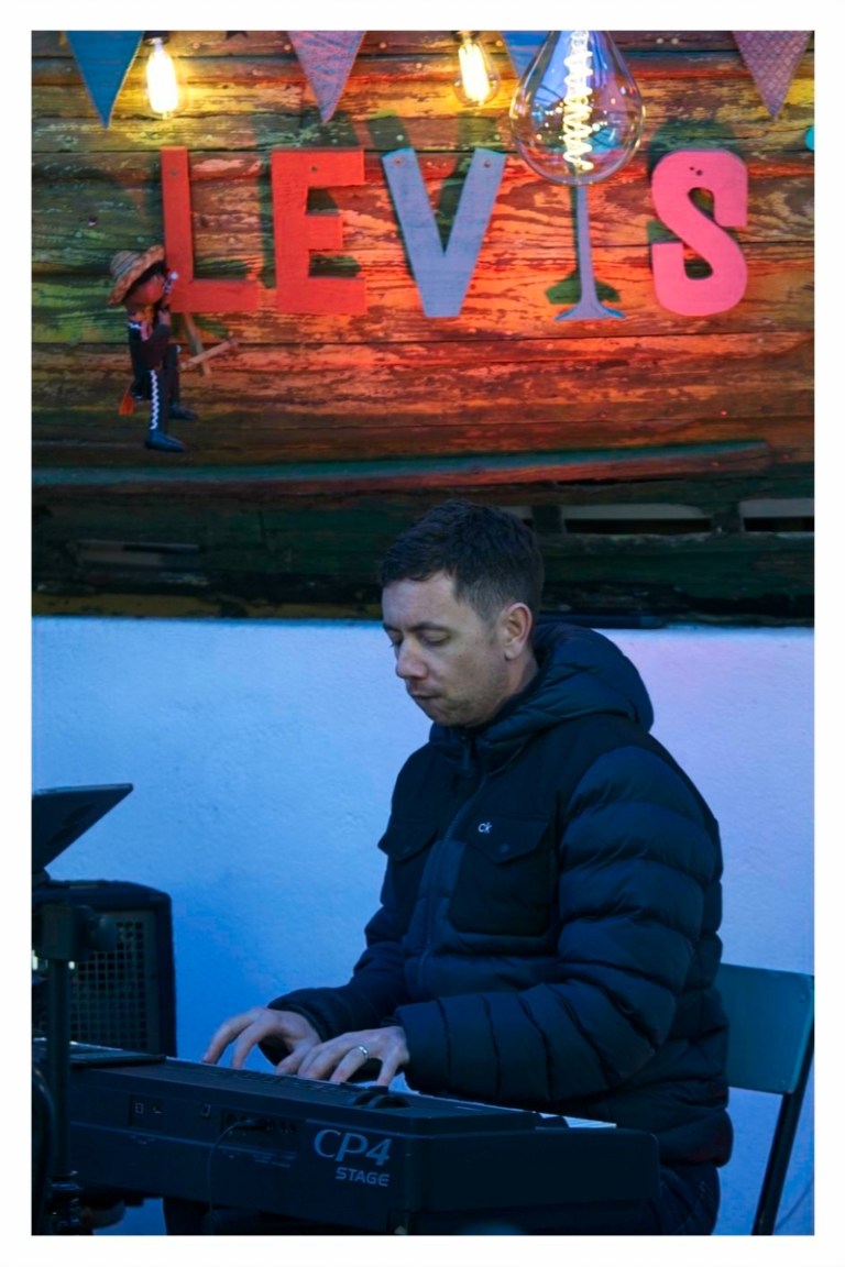 Alive In The Cracks - Levis Corner House