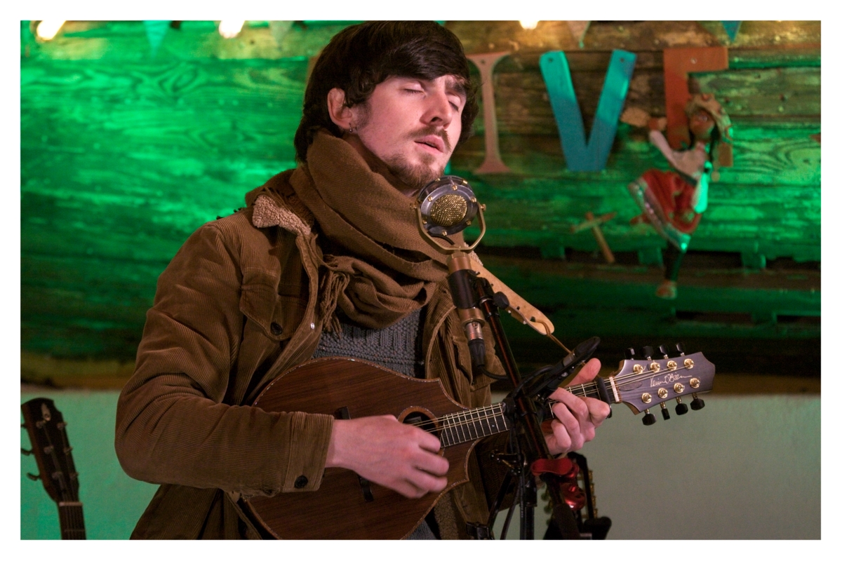 Alive In The Cracks - Levis Corner House