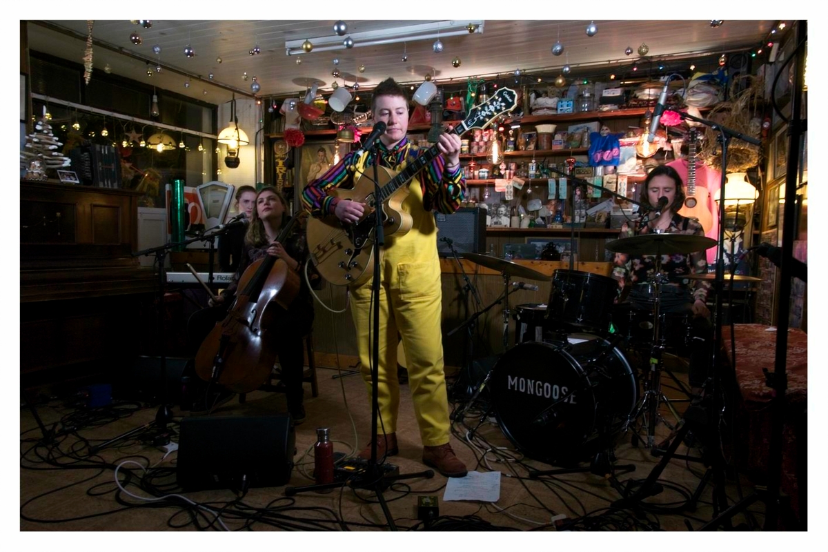 Alive In The Cracks - Levis Corner House