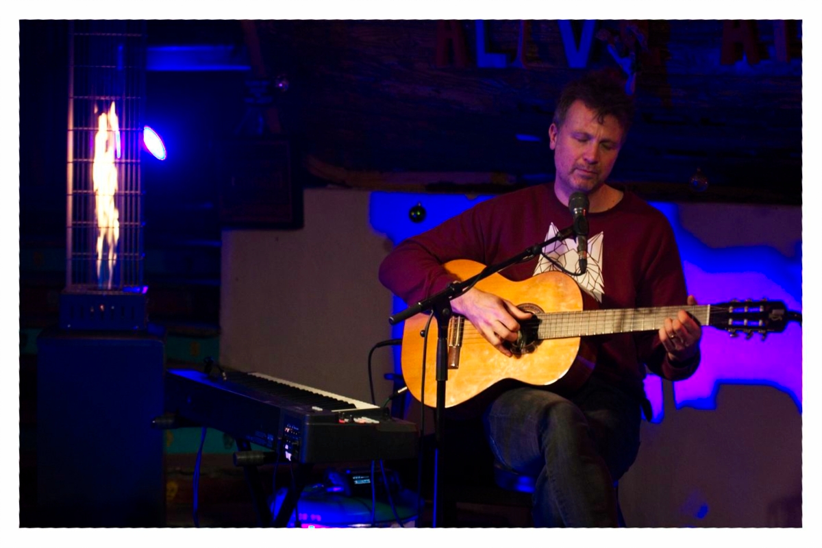 Secret Song - Levis Corner House