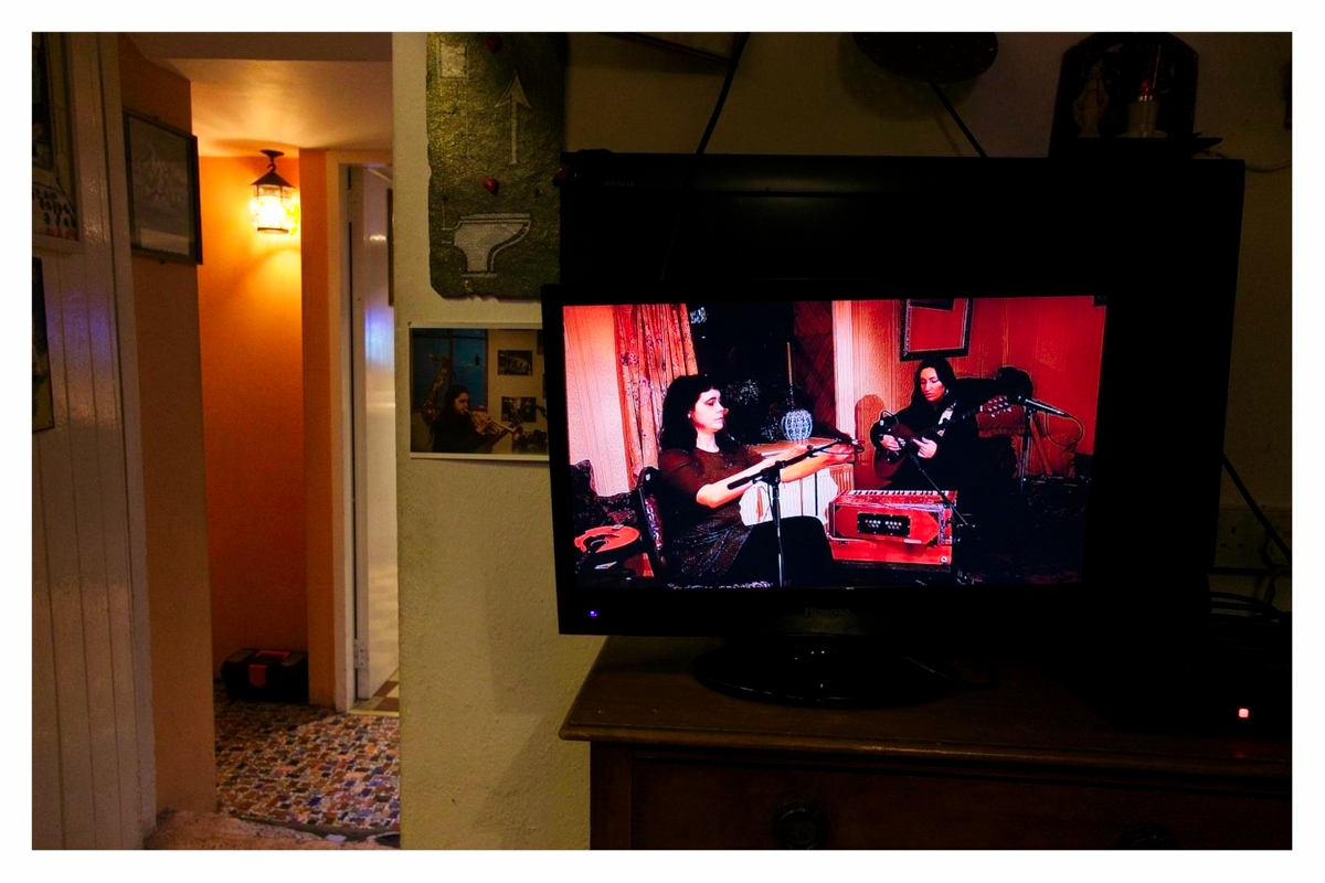 Secret Song - Levis Corner House